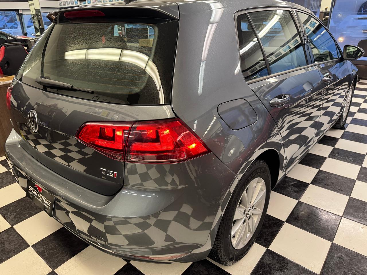 2017 Volkswagen Golf Trendline+Camera+Heated Seats+A/C+CLEAN CARFAX Photo