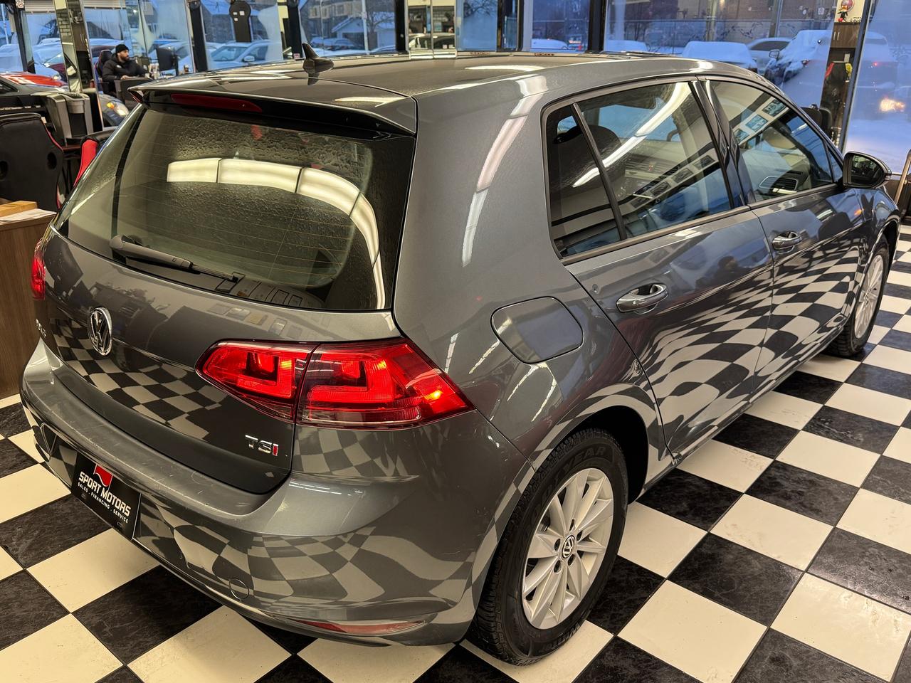 2017 Volkswagen Golf Trendline+Camera+Heated Seats+A/C+CLEAN CARFAX Photo