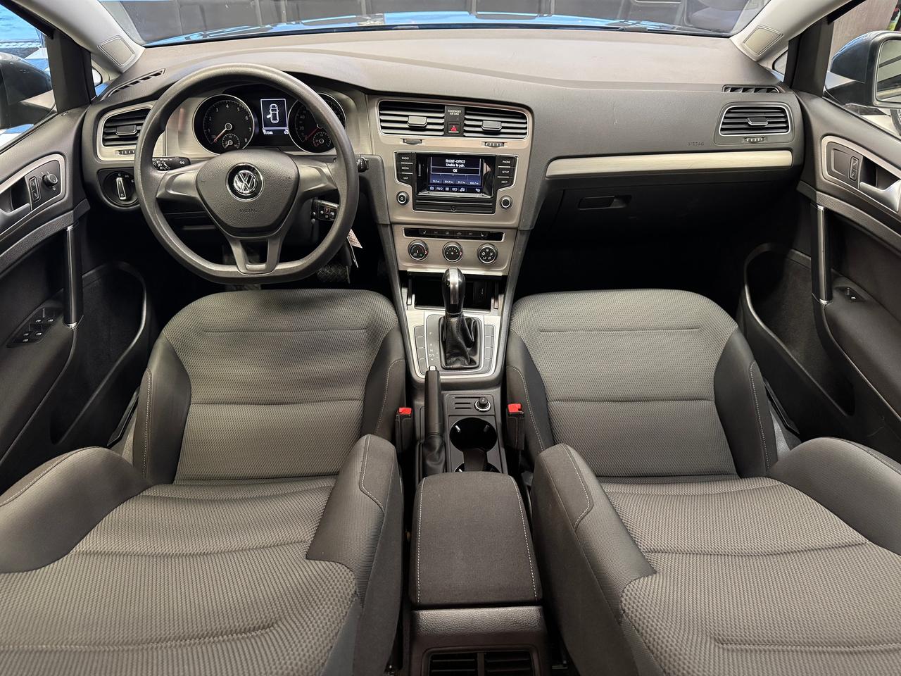 2017 Volkswagen Golf Trendline+Camera+Heated Seats+A/C+CLEAN CARFAX Photo