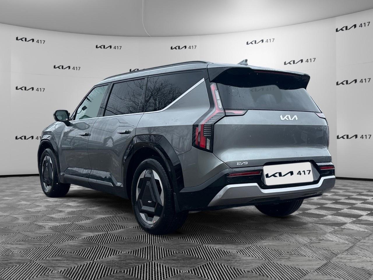 2025 Kia EV9 Land w/Plus Package AWD Photo2