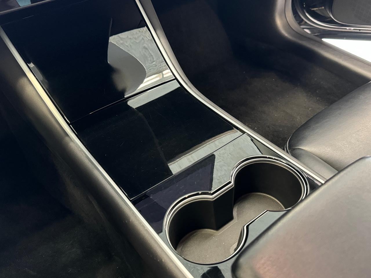 2019 Tesla Model 3 Standrad Range Plus+Auto Pilot+CLEAN CARFAX Photo