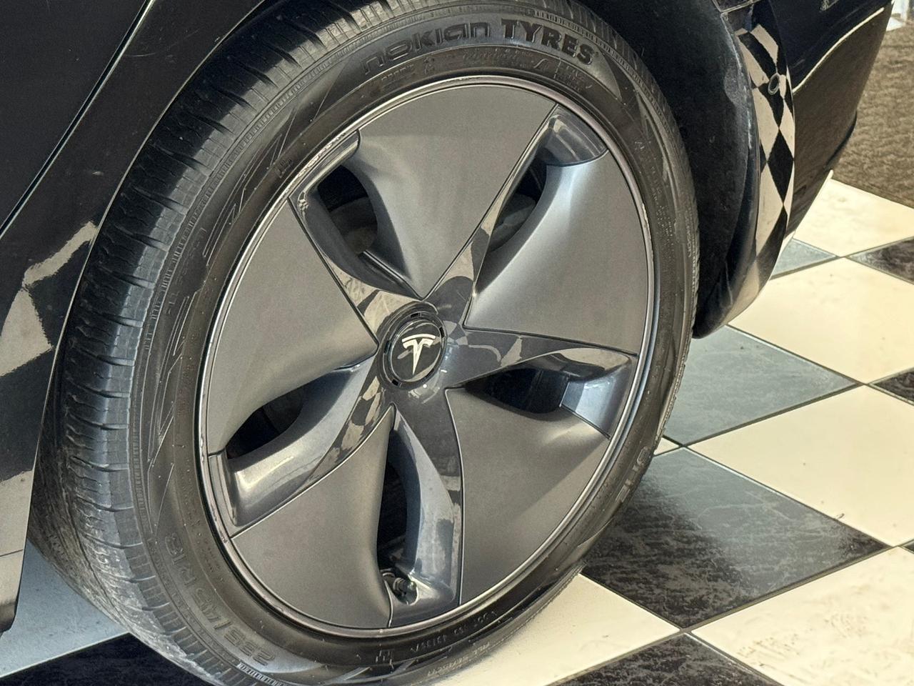 2019 Tesla Model 3 Standrad Range Plus+Auto Pilot+CLEAN CARFAX Photo