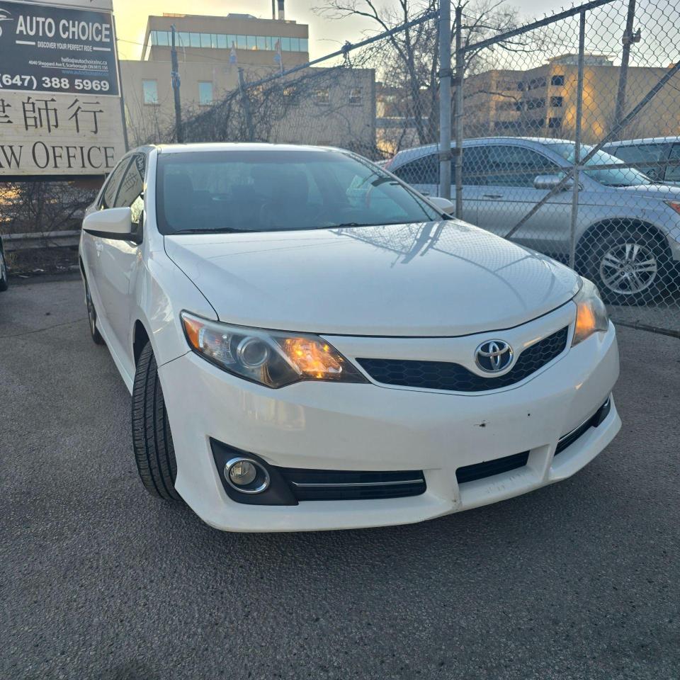 2012 Toyota Camry 4dr Sdn I4 Auto LE Photo2