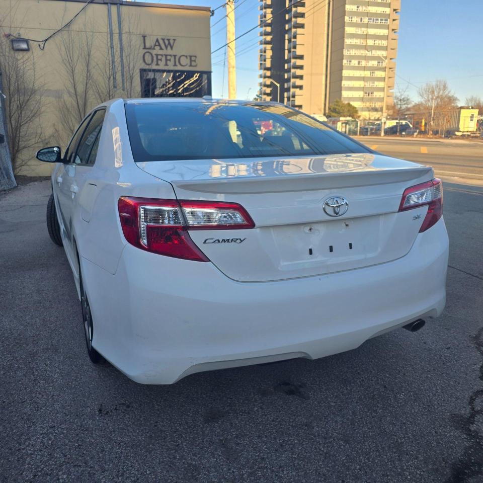 2012 Toyota Camry 4dr Sdn I4 Auto LE - Photo #6