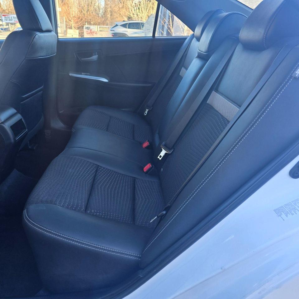 2012 Toyota Camry 4dr Sdn I4 Auto LE - Photo #11