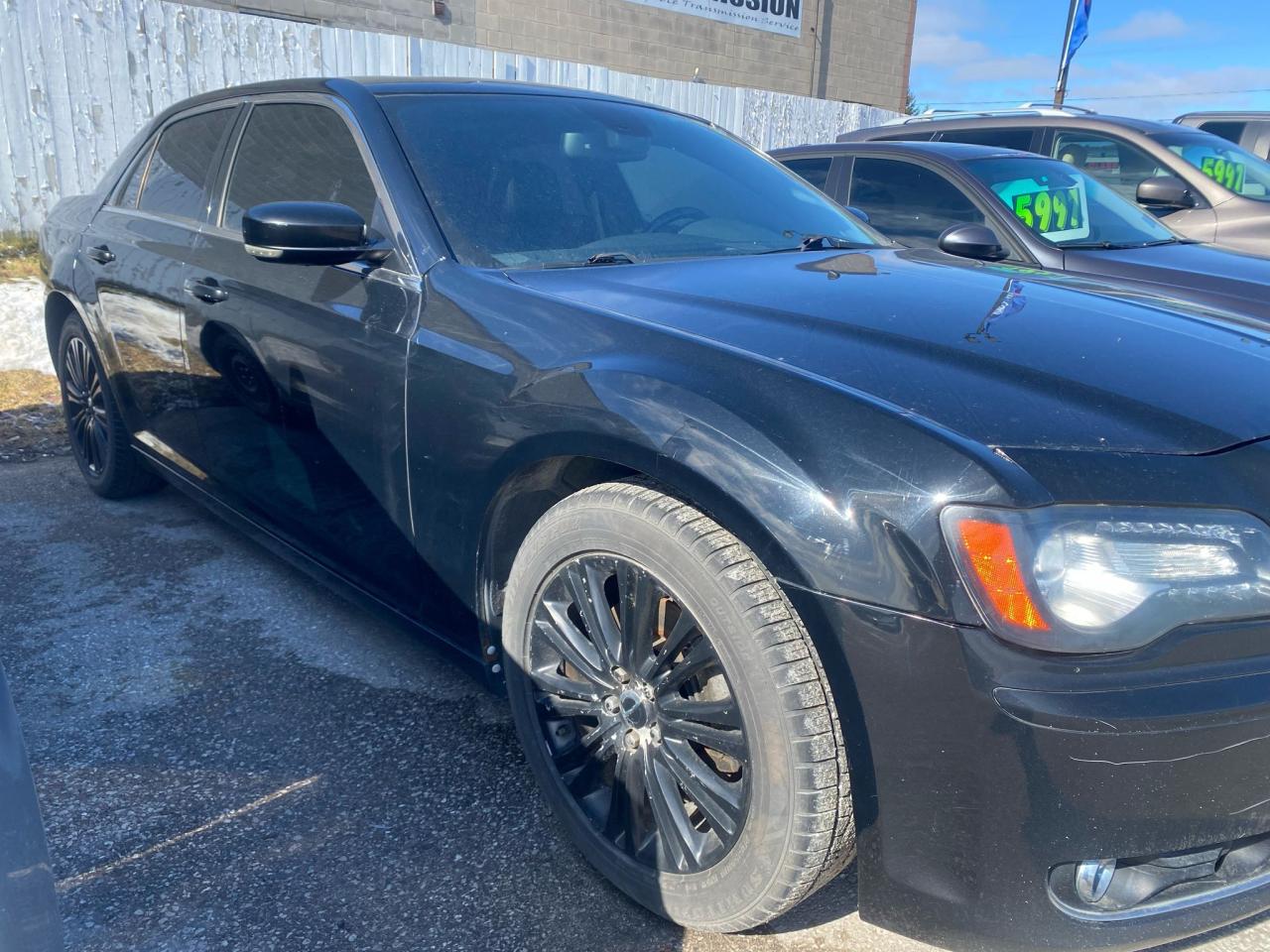 2012 Chrysler 300 S AWD ~5.7L HEMI ~Panoramic Moonroof ~Alloy Wheels Photo3