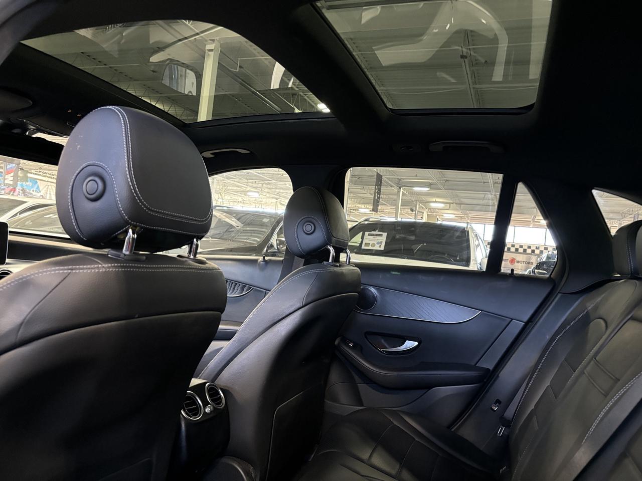 2018 Mercedes-Benz GLC GLC300|4MATIC|NAV|BLACKWOOD|DUALROOF|LED|LEATHER|+ Photo