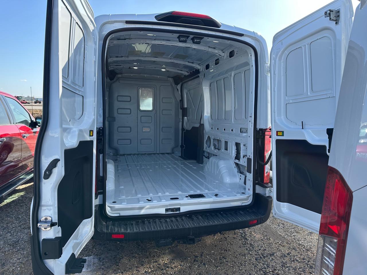 2025 Ford Transit Cargo Van BASE T-250 148 Med Rf 9070 GVWR AWD 101A Photo5