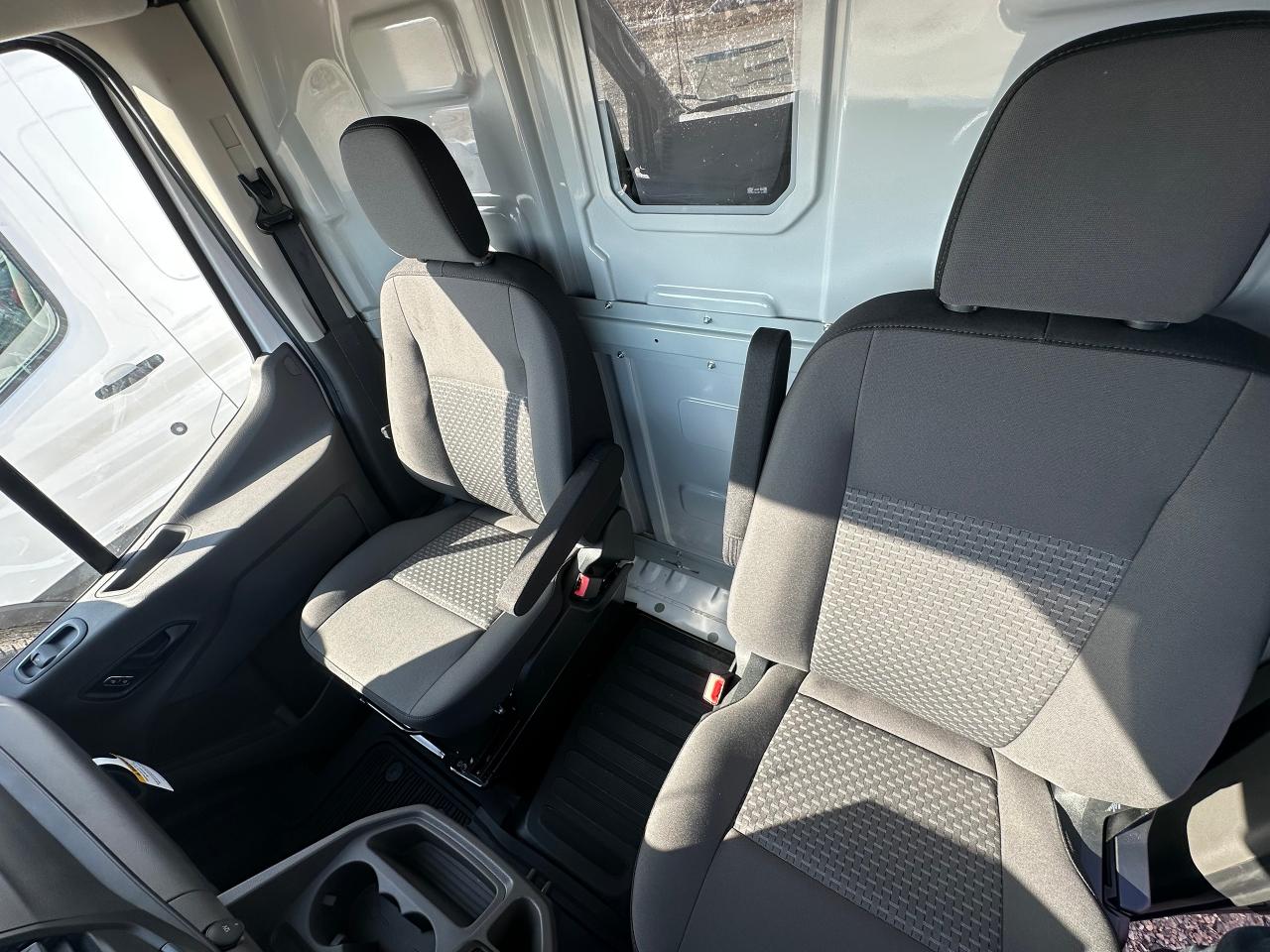 2025 Ford Transit Cargo Van BASE T-250 148 Med Rf 9070 GVWR AWD 101A Photo5