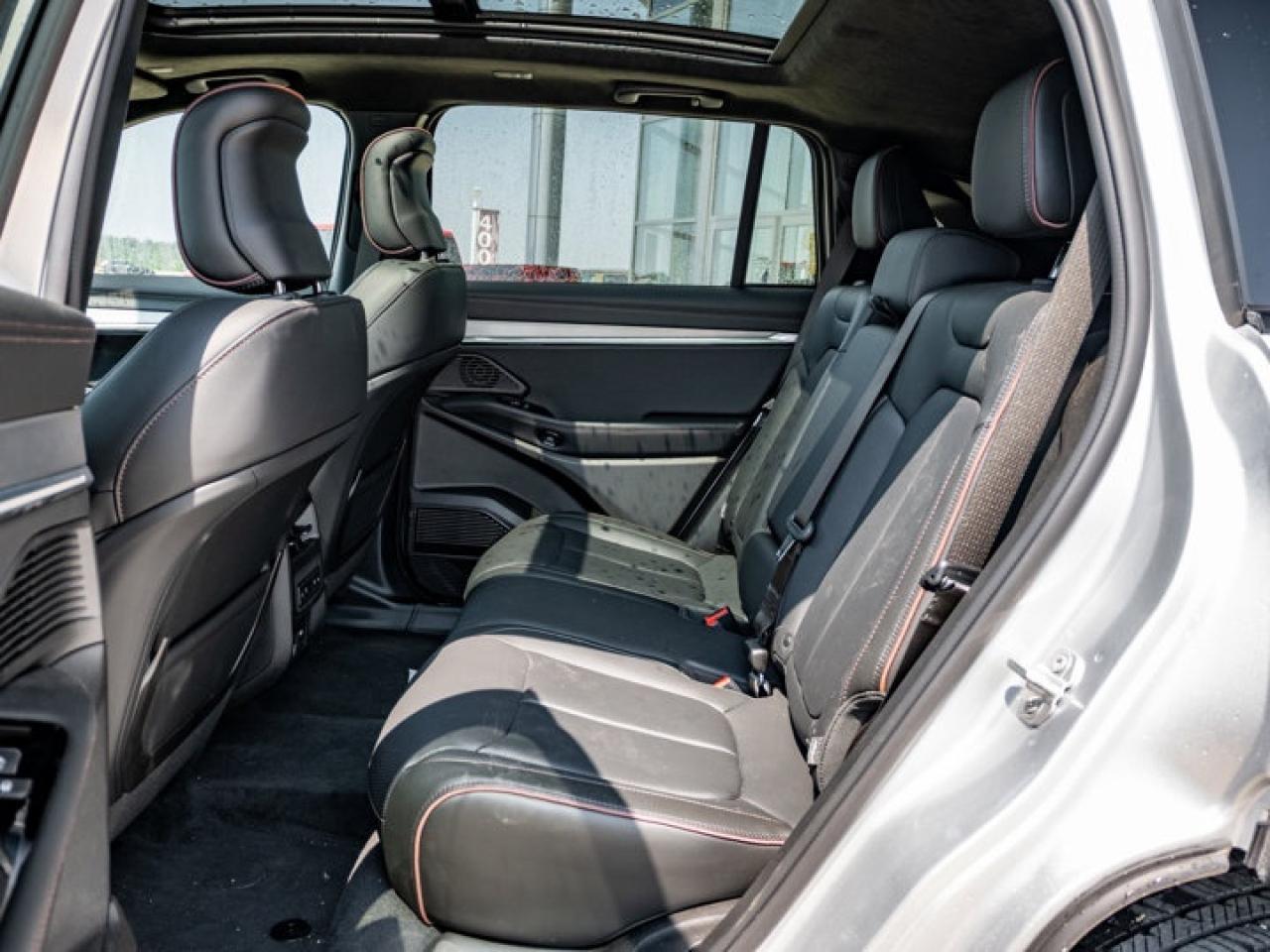 2025 Jeep Wagoneer S Premium Photo