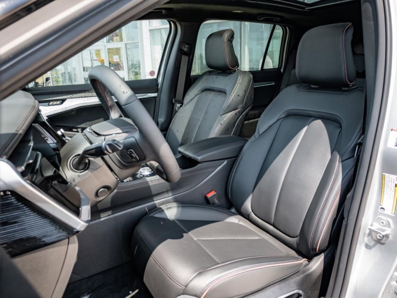 2025 Jeep Wagoneer S Premium Photo