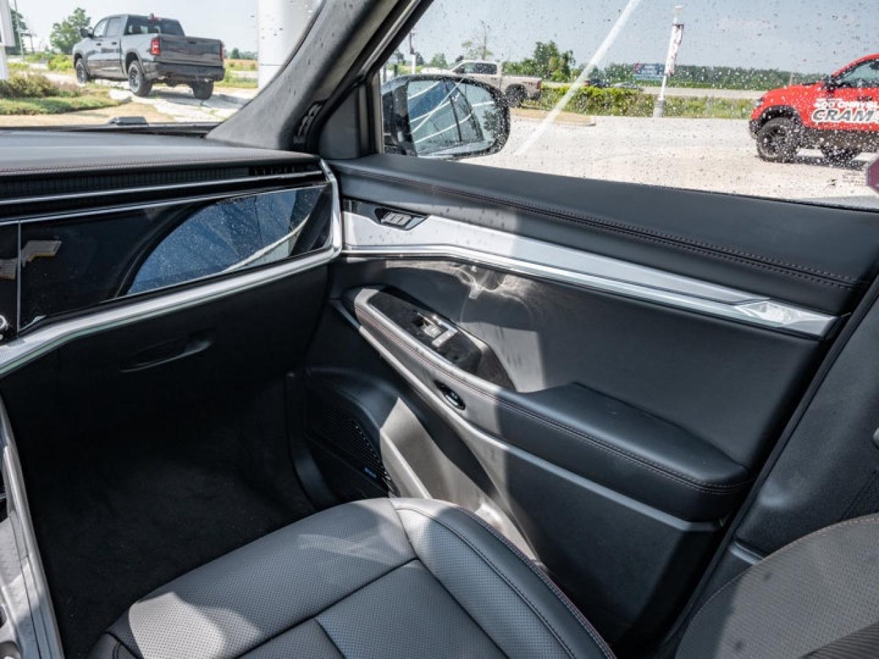 2025 Jeep Wagoneer S Premium Photo