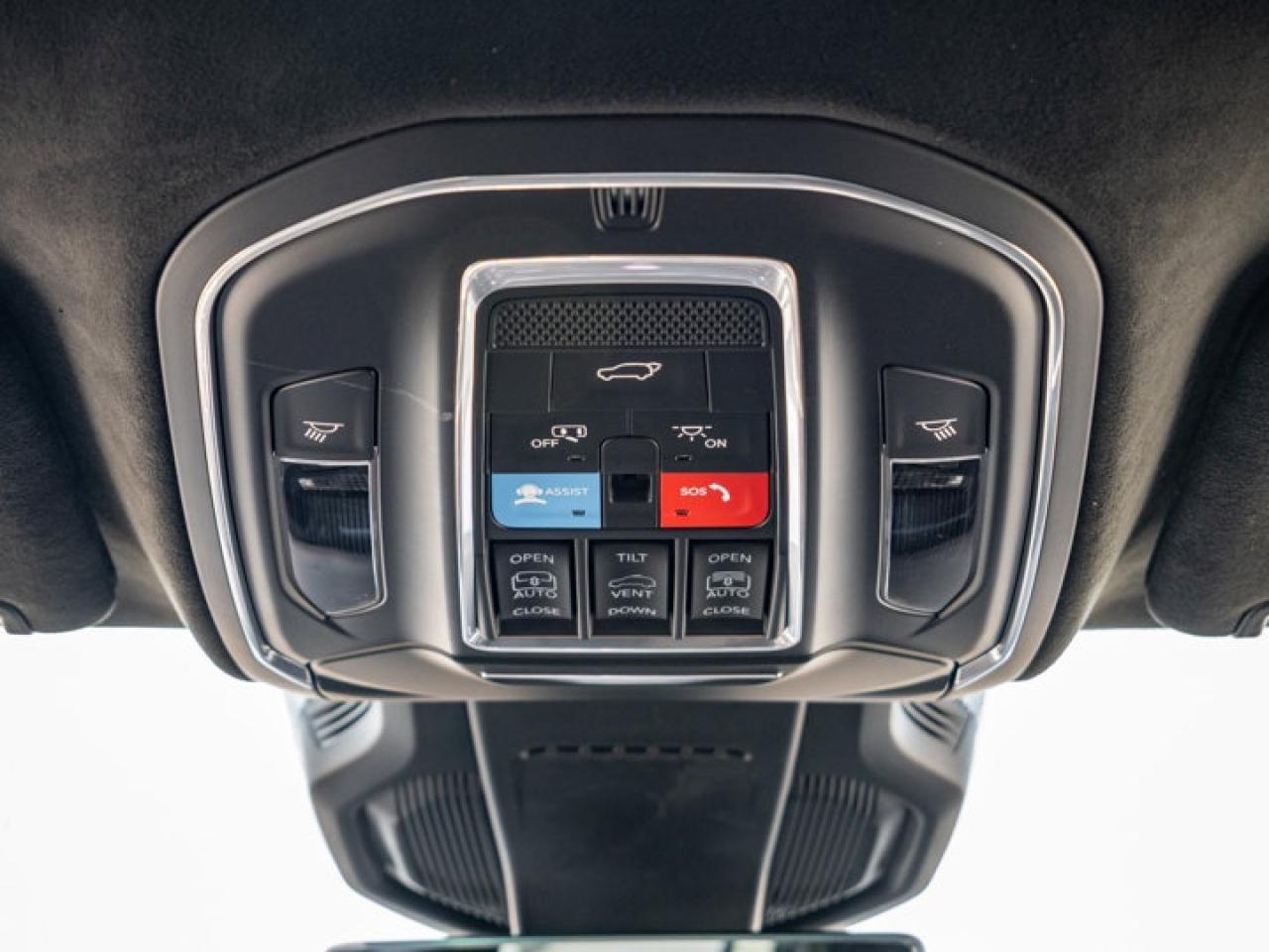 2025 Jeep Wagoneer S Premium Photo