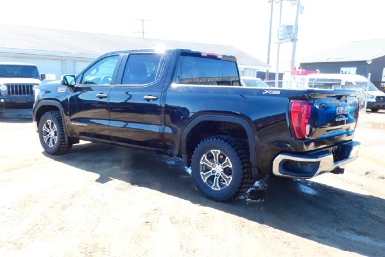 2022 GMC Sierra 1500 X31 4WD Crew Cab 147" w/Power cloth seats, BUC - Photo #8