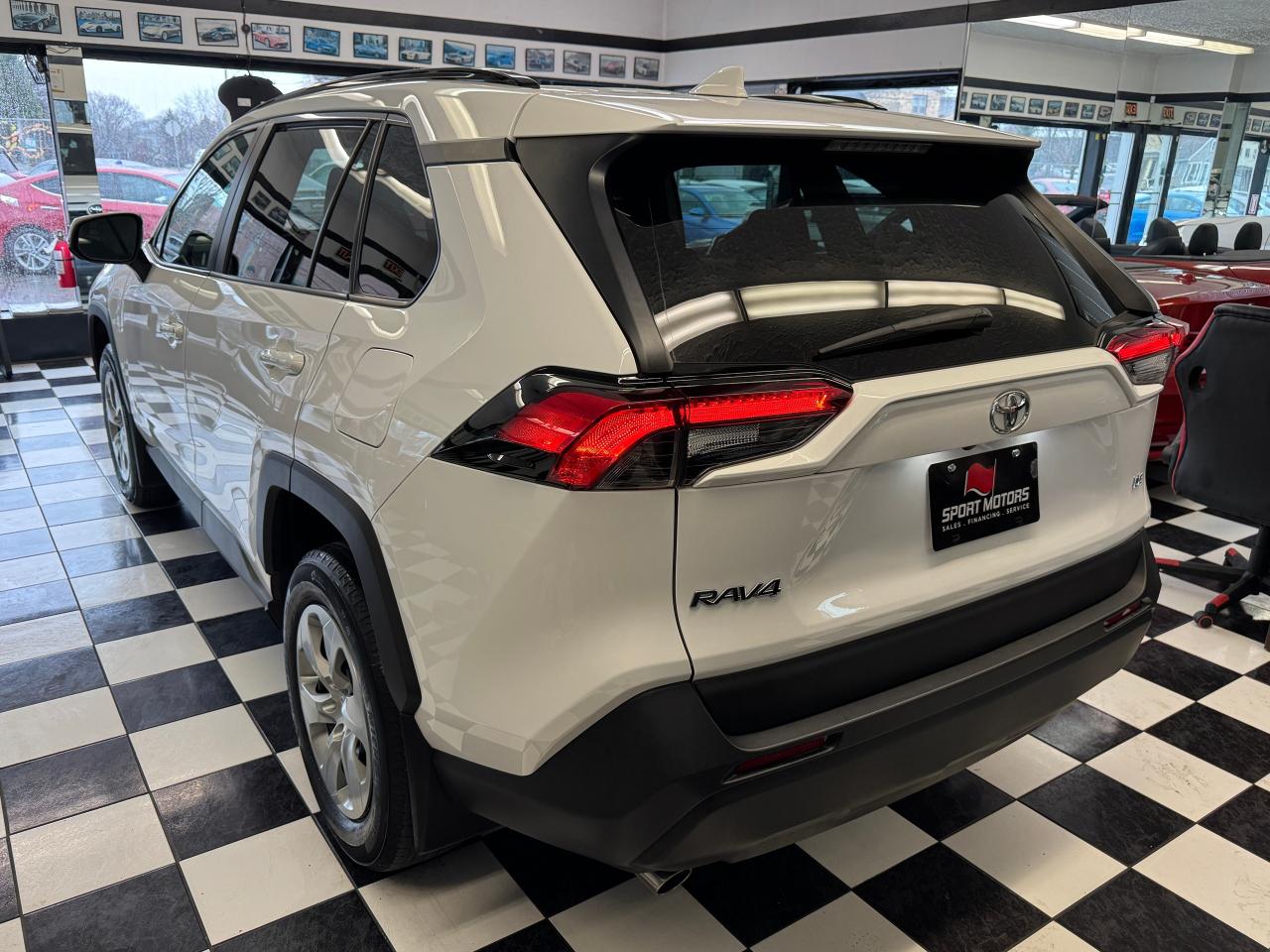 2020 Toyota RAV4 LE+Adaptive Cruise+Camera+CLEAN CARFAX - Photo #5