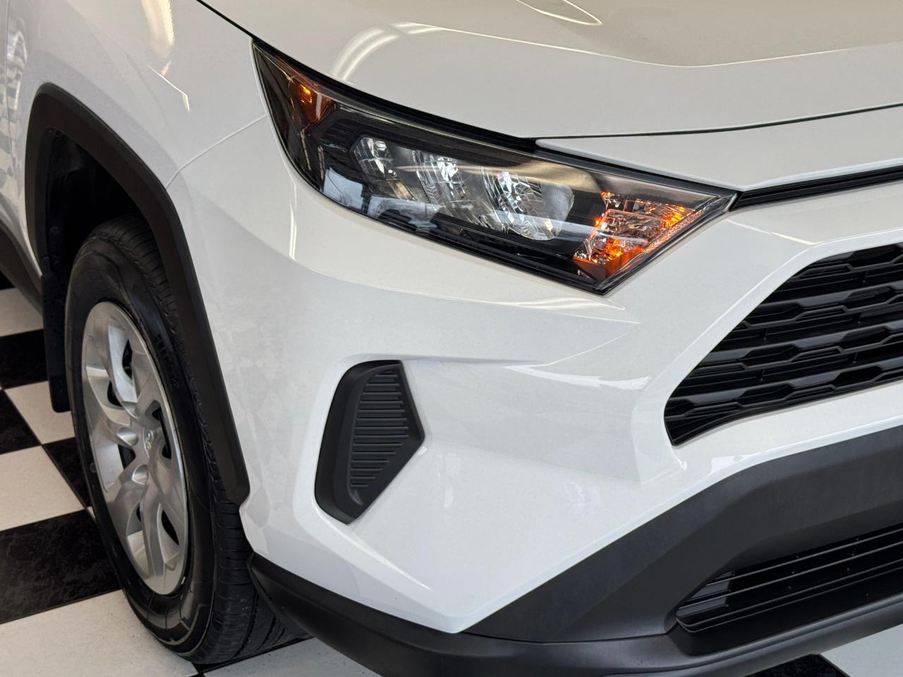 2020 Toyota RAV4 LE+Adaptive Cruise+Camera+CLEAN CARFAX - Photo #38
