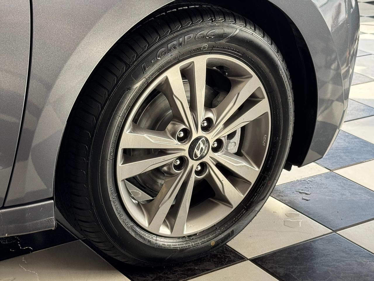 2018 Hyundai Elantra GL+New Tire+Brakes+Camera+ApplePlay+CLEAN CARFAX Photo