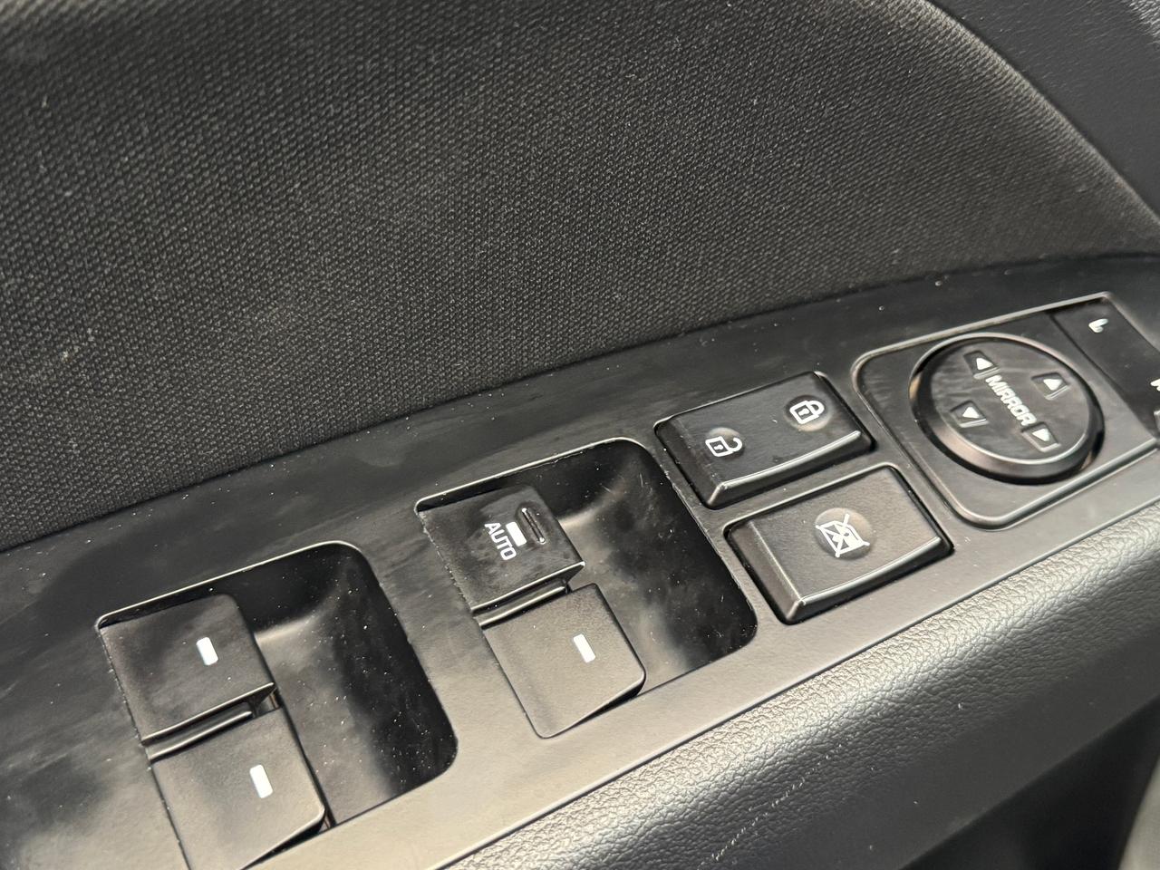 2018 Hyundai Elantra GL+New Tire+Brakes+Camera+ApplePlay+CLEAN CARFAX Photo