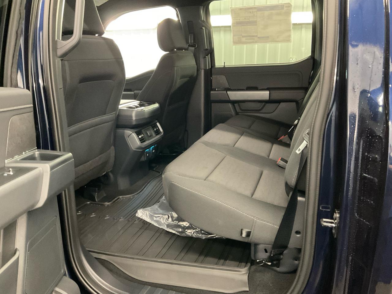2025 Ford F-150 XLT Photo5