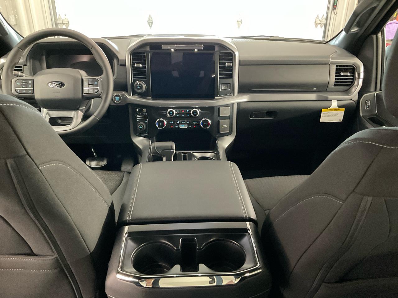 2025 Ford F-150 XLT Photo5