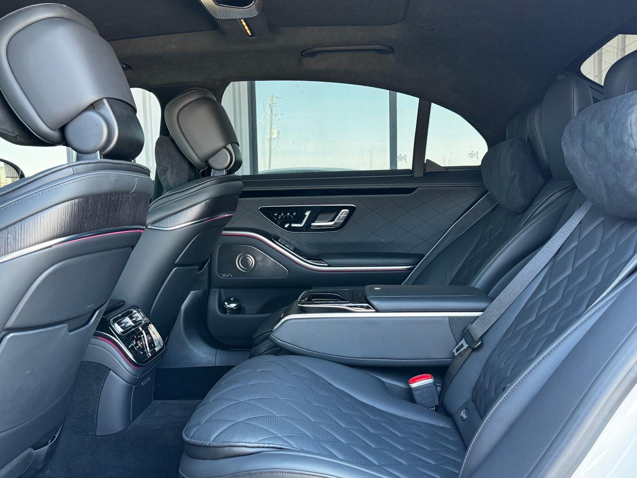 2023 Mercedes-Benz S-Class S 580 **REAR WHEEL STEERING**CLEAN CARFAX** - Photo #37