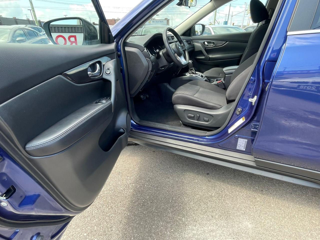 2020 Nissan Rogue AWD CAMERA B-TOOTH NEW TIRES BLIND SPOT ALERT - Photo #2
