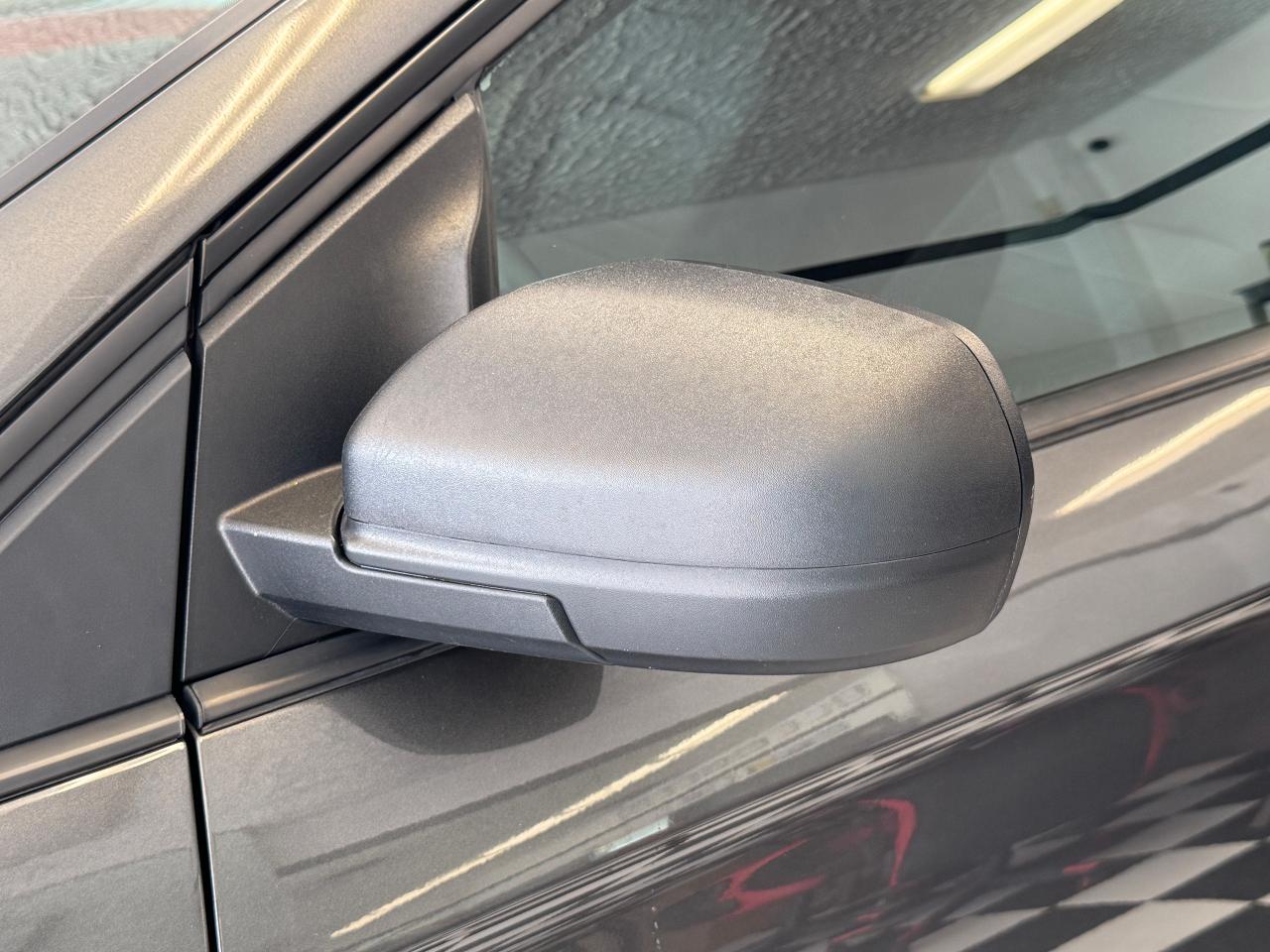 2017 Ford Edge SE+Camera+Bluetooth+A/C+ACCIDENT FREE - Photo #35