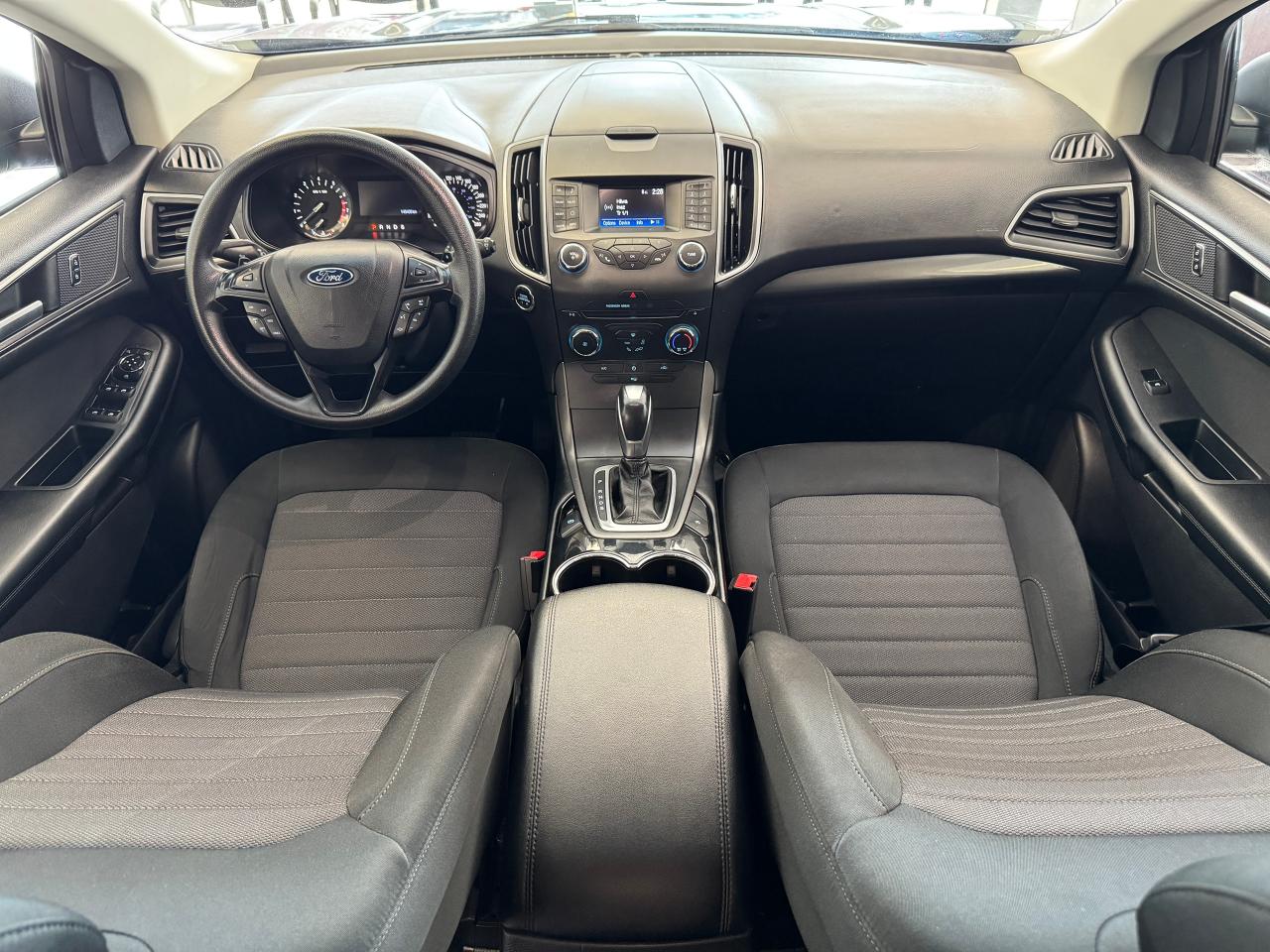 2017 Ford Edge SE+Camera+Bluetooth+A/C+ACCIDENT FREE - Photo #2