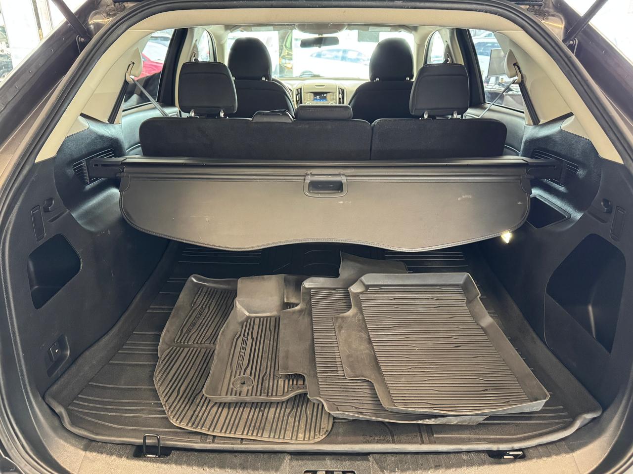 2017 Ford Edge SE+Camera+Bluetooth+A/C+ACCIDENT FREE - Photo #15