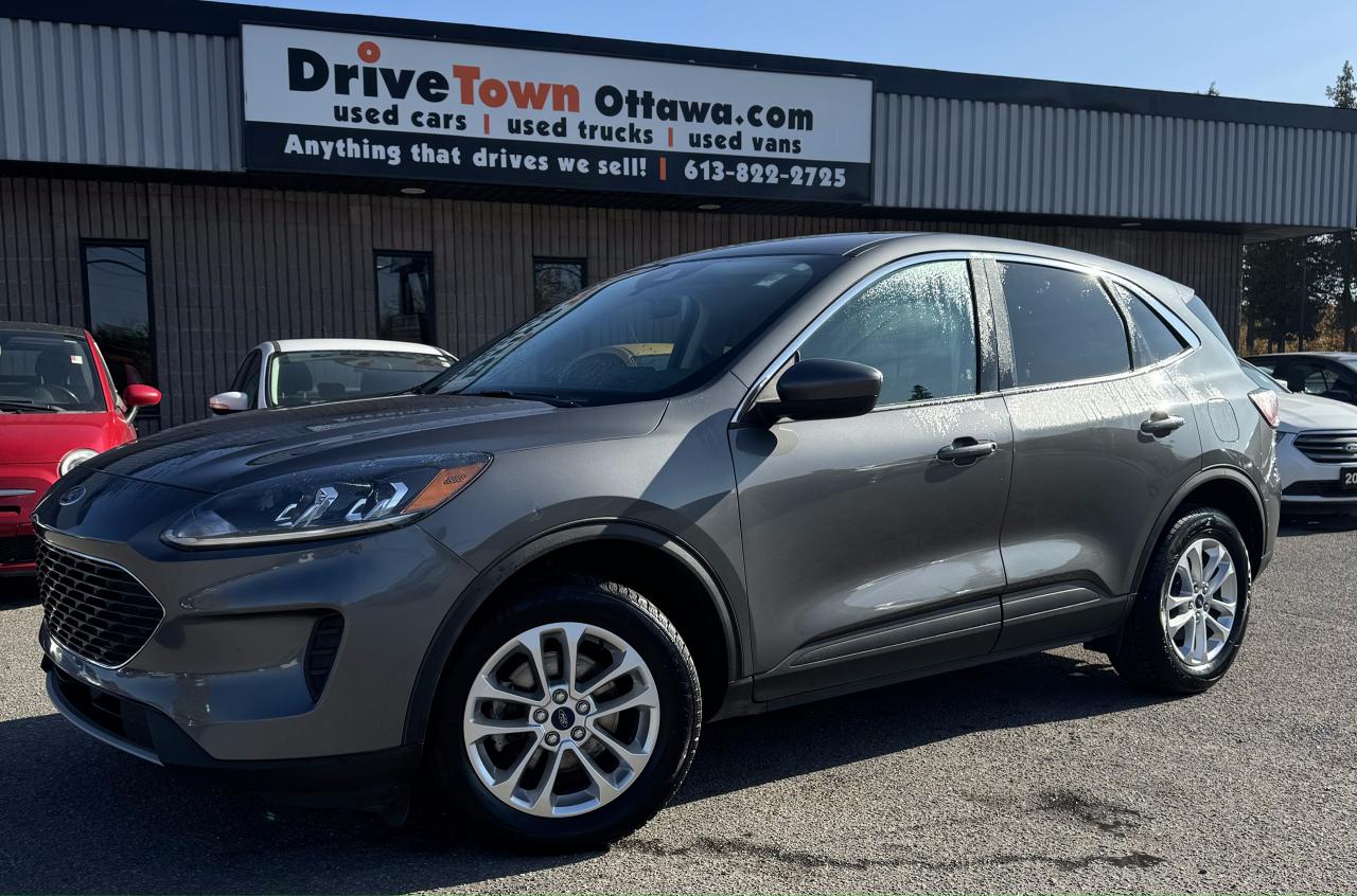 Used 2021 Ford Escape SE AWD for sale in Ottawa, ON