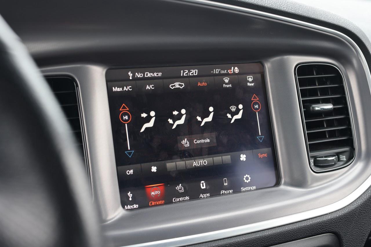 2022 Dodge Charger SXT AWD Photo