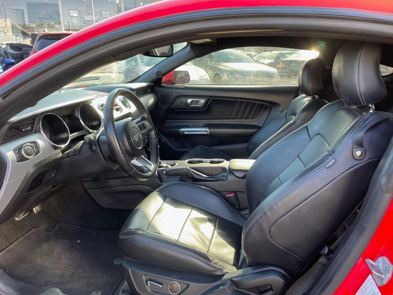 2016 Ford Mustang EcoBoost Premium *HEATED VENTILATED SEATS, NAV* - Photo #10