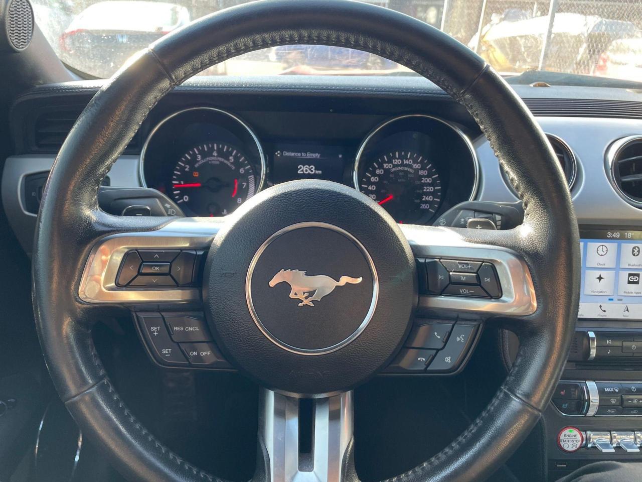 2016 Ford Mustang EcoBoost Premium *HEATED VENTILATED SEATS, NAV* - Photo #12