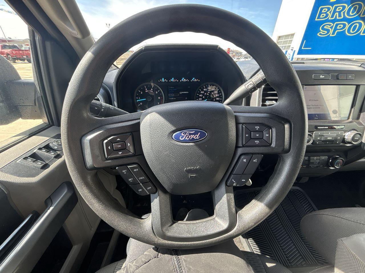 2020 Ford F-150 XLT 4WD SuperCrew 5.5' Box Photo5