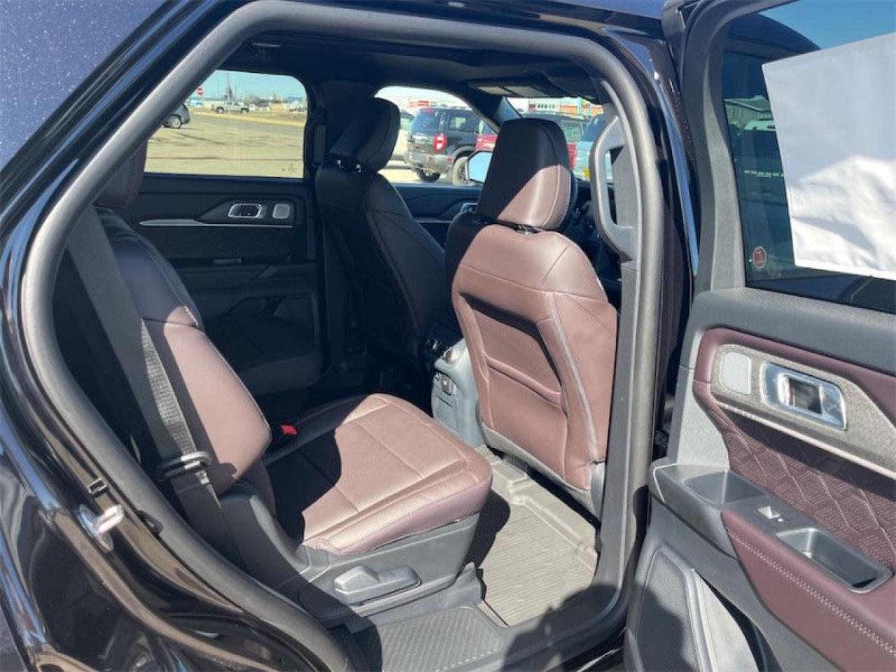 2025 Ford Explorer Platinum  - Leather Package Photo5