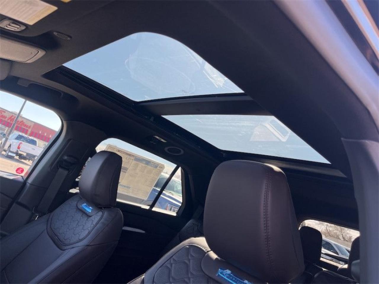 2025 Ford Explorer Platinum  - Leather Package Photo5