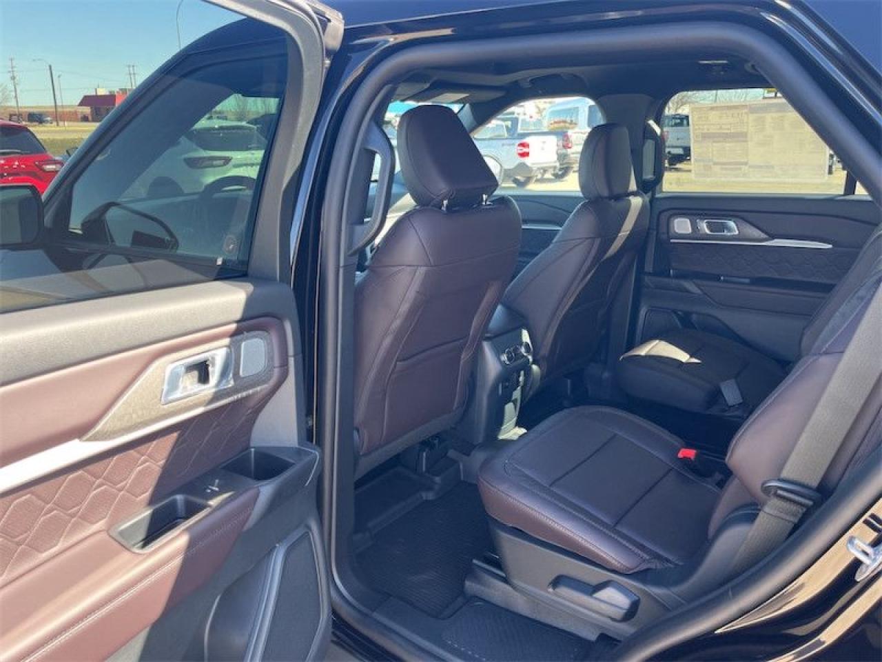 2025 Ford Explorer Platinum  - Leather Package Photo5