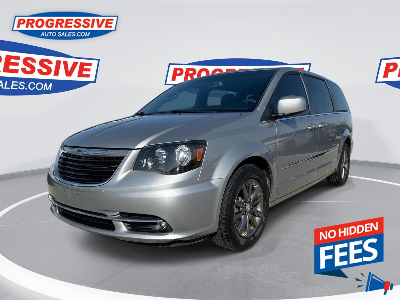 Used 2015 Chrysler Town & Country - Leather Seats for sale in Sarnia, ON