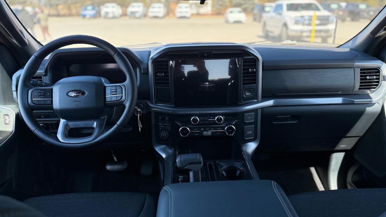 2025 Ford F-150 XLT Photo5
