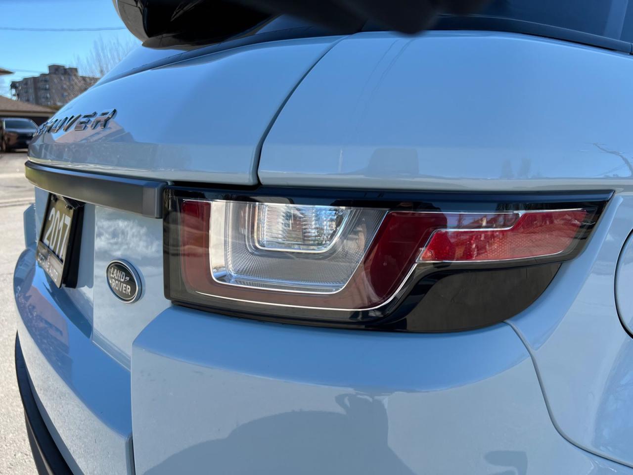 2017 Land Rover Evoque SE - Photo #7