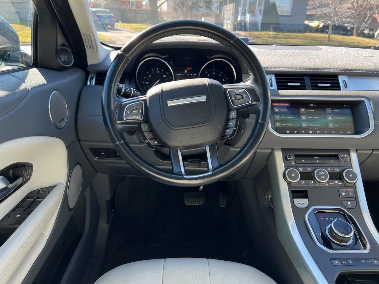 2017 Land Rover Evoque SE - Photo #29