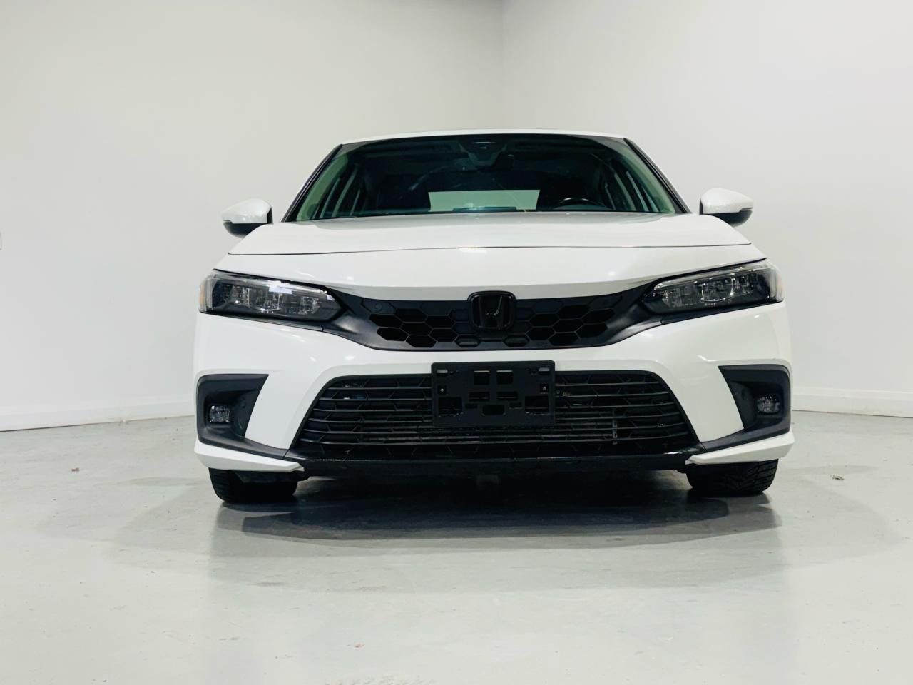 2022 Honda Civic Touring Sedan CVT - Photo #2
