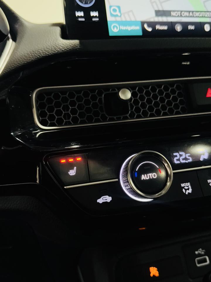 2022 Honda Civic Touring Sedan CVT - Photo #16