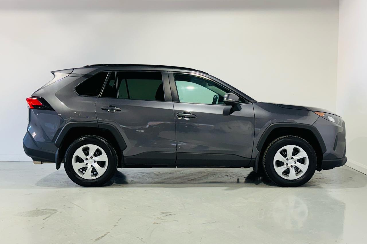 2021 Toyota RAV4 LE - Photo #4