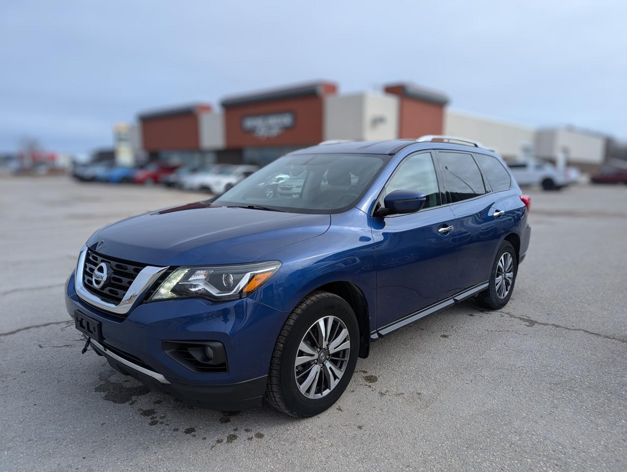 Used 2018 Nissan Pathfinder SV -Local Manitoba Vehicle- for sale in Steinbach, MB