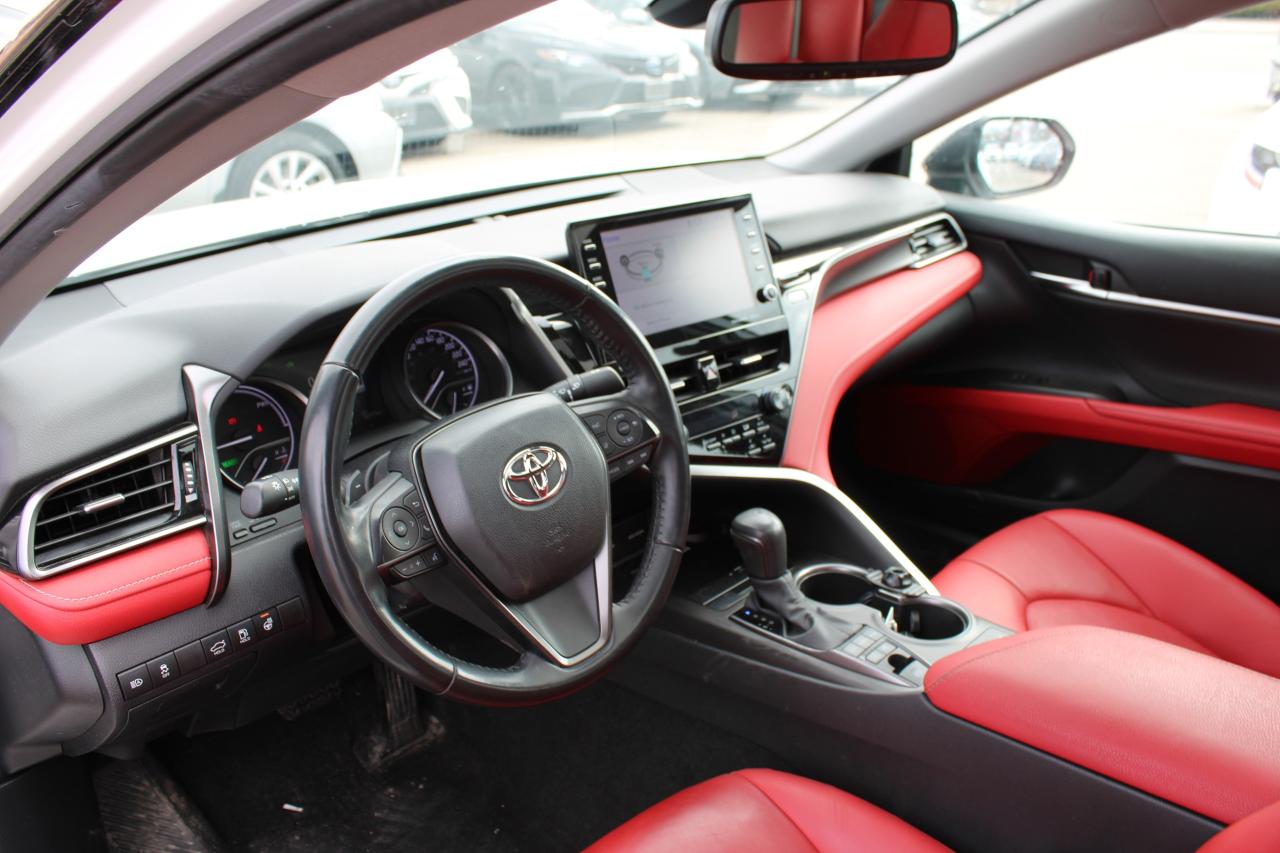 2022 Toyota Camry Hybrid XSE Auto - Photo #22
