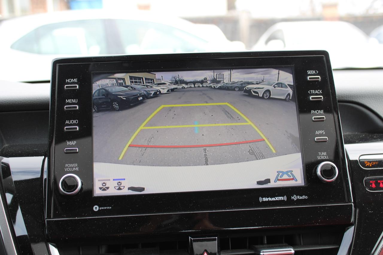 2022 Toyota Camry Hybrid XSE Auto - Photo #13