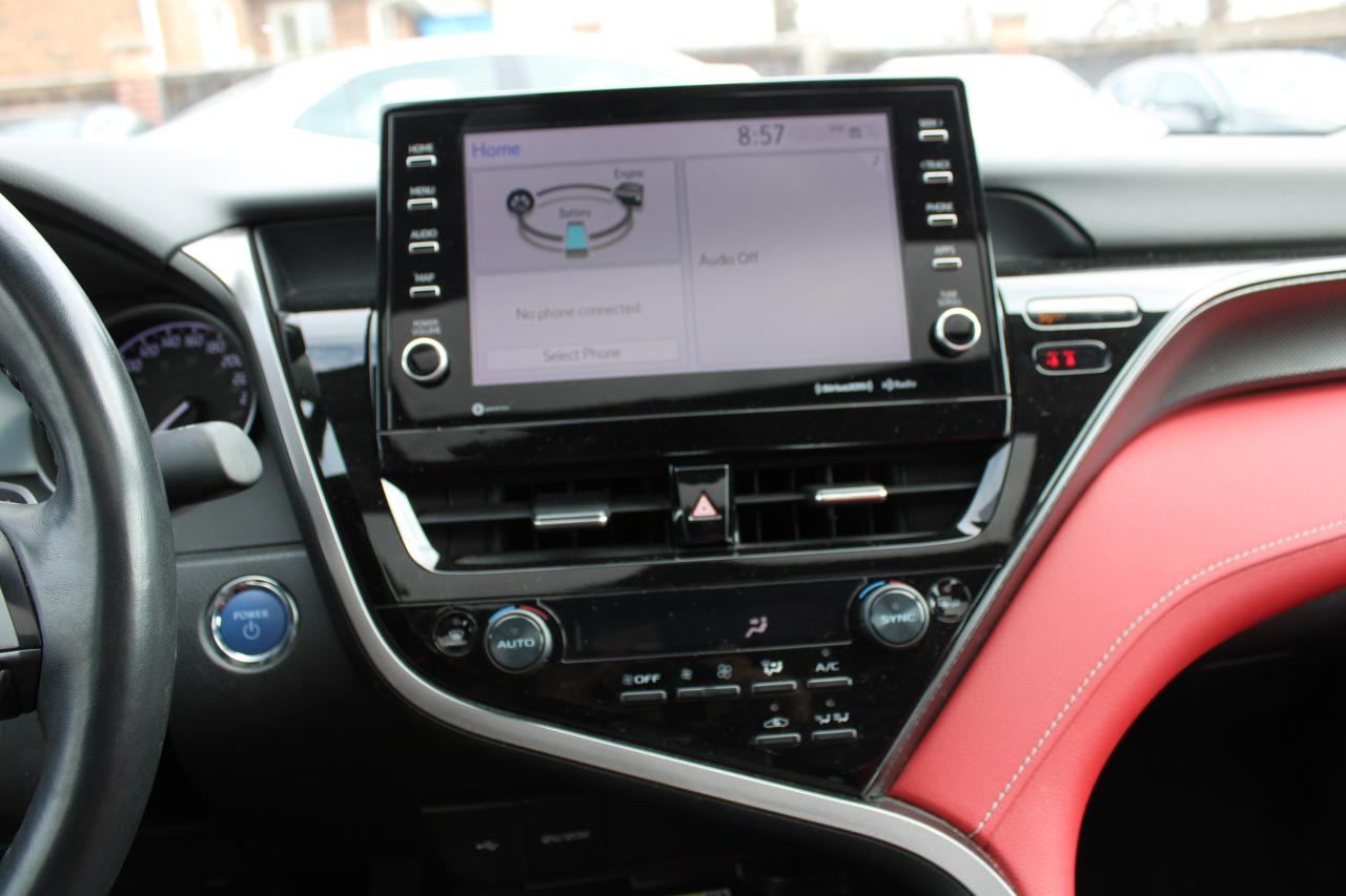 2022 Toyota Camry Hybrid XSE Auto - Photo #16