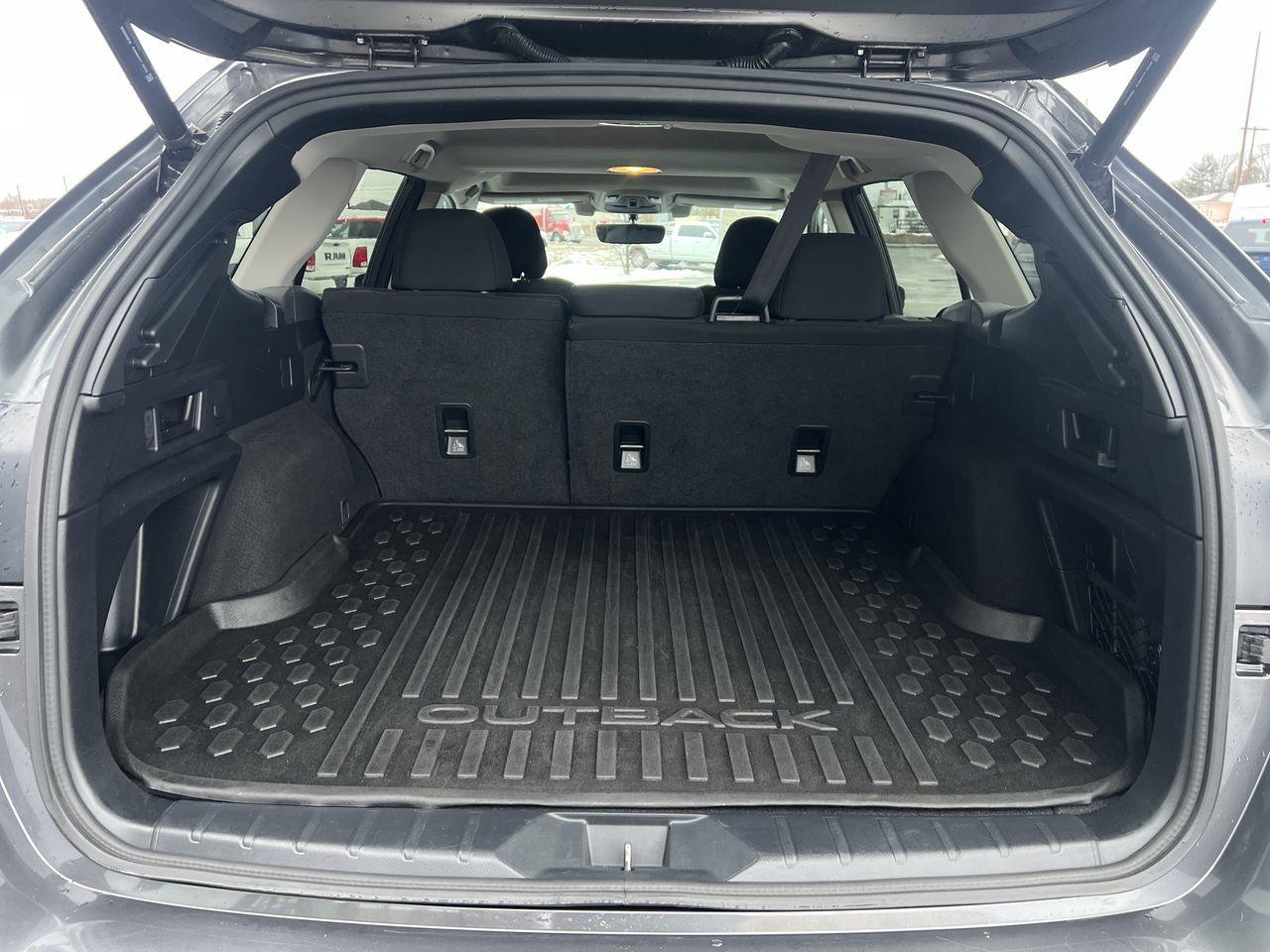 2020 Subaru Outback Touring APPLE CARPLAY/ANDROID AUTO, BACK UP CAM, SIRIUS XM, HEATED SEATS, MOONROOF!! Photo