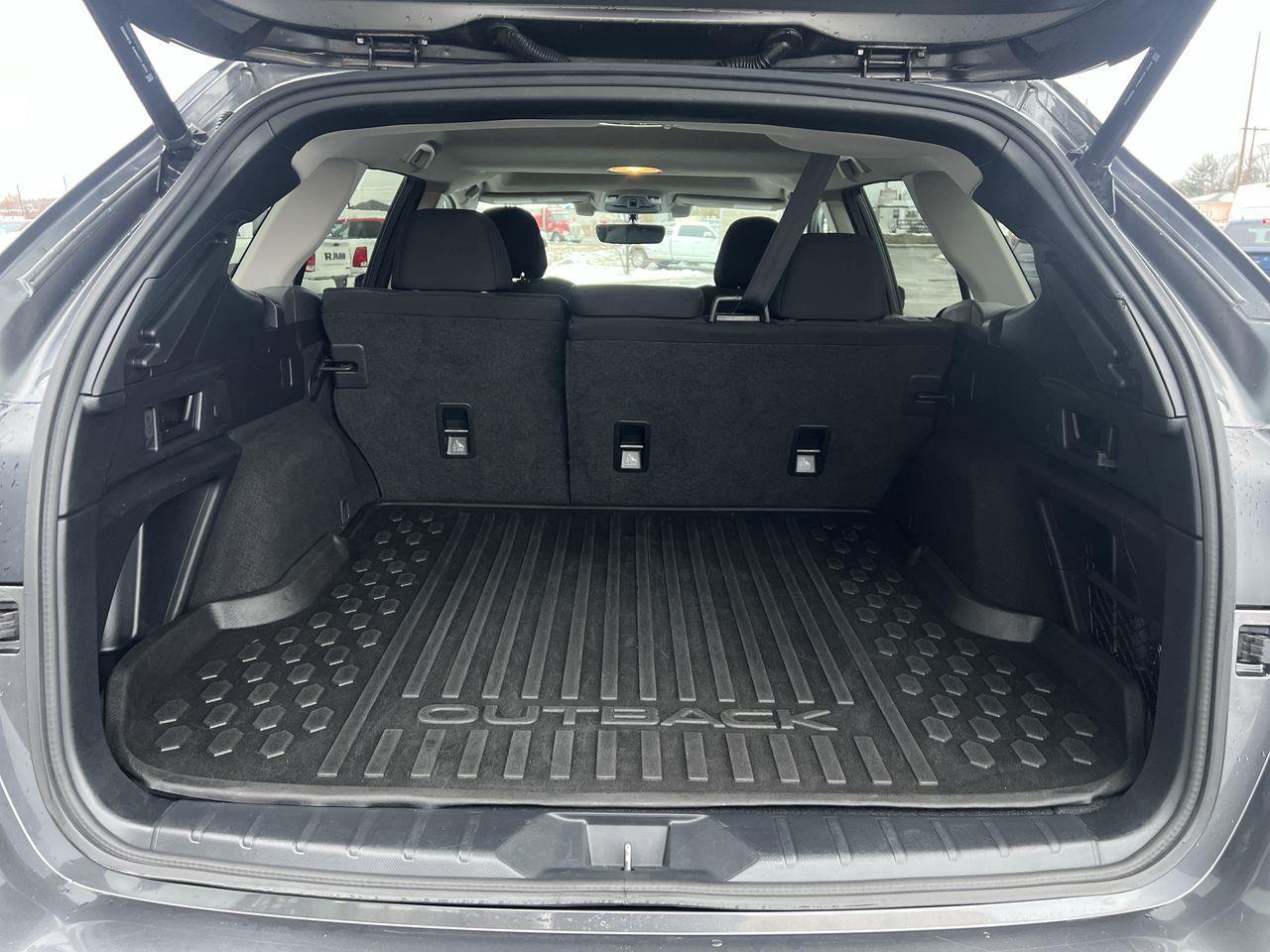 2020 Subaru Outback Touring APPLE CARPLAY/ANDROID AUTO, BACK UP CAM, SIRIUS XM, HEATED SEATS, MOONROOF!! Photo